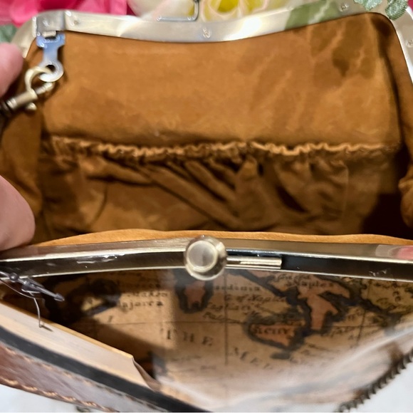 Patricia Nash Laureana European Map Collection - Picture 10 of 10